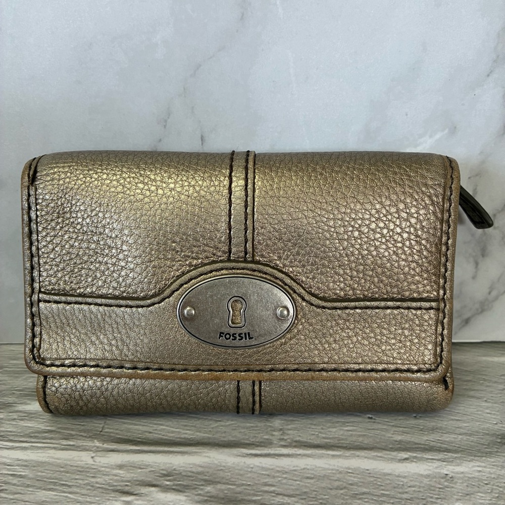 Fossil Gold Metallic Pebble Leather Keyhole Compact Fold Wallet